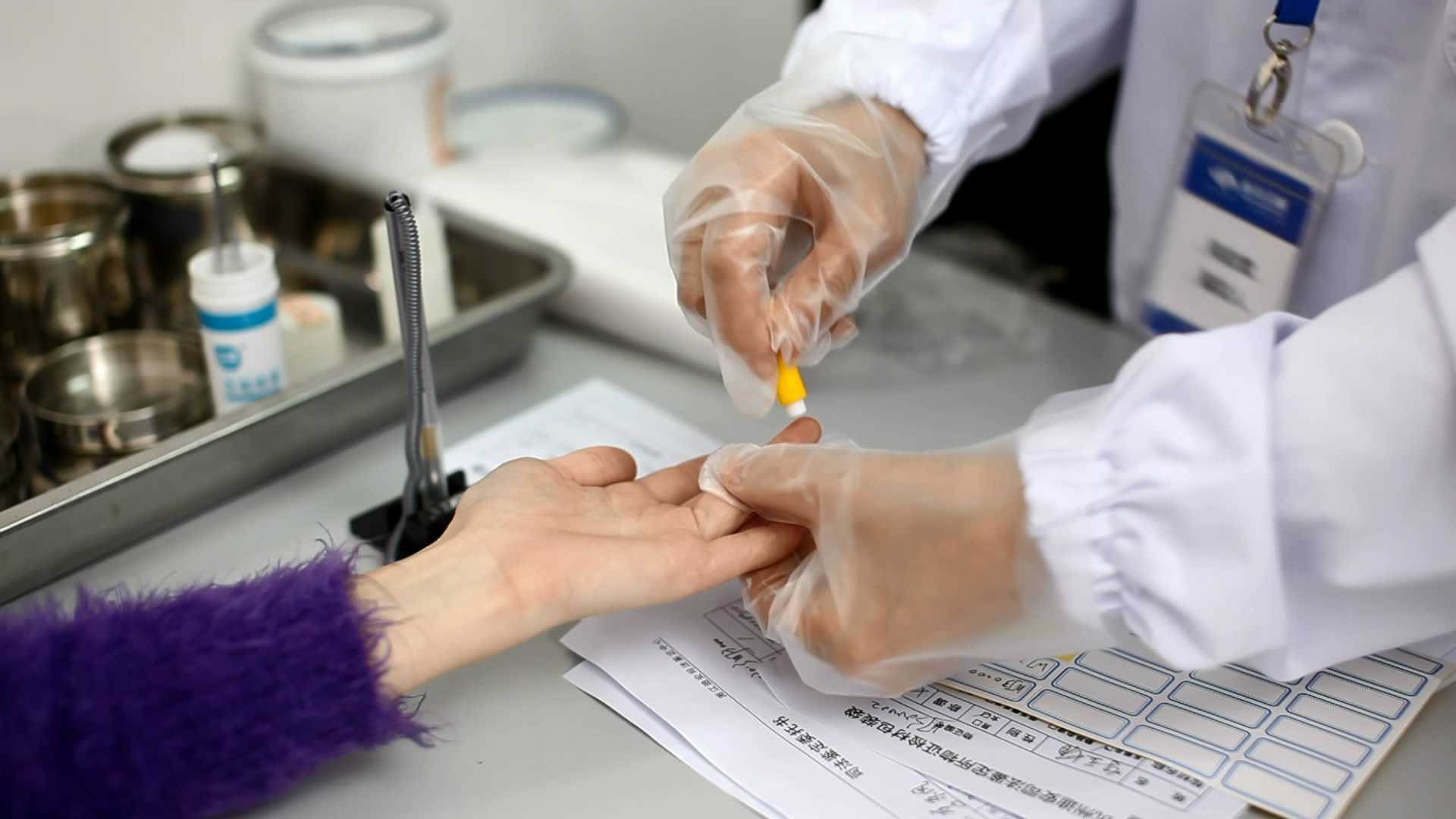 血脉相连的确认：成都亲子鉴定科普指南，消除你的N个疑虑