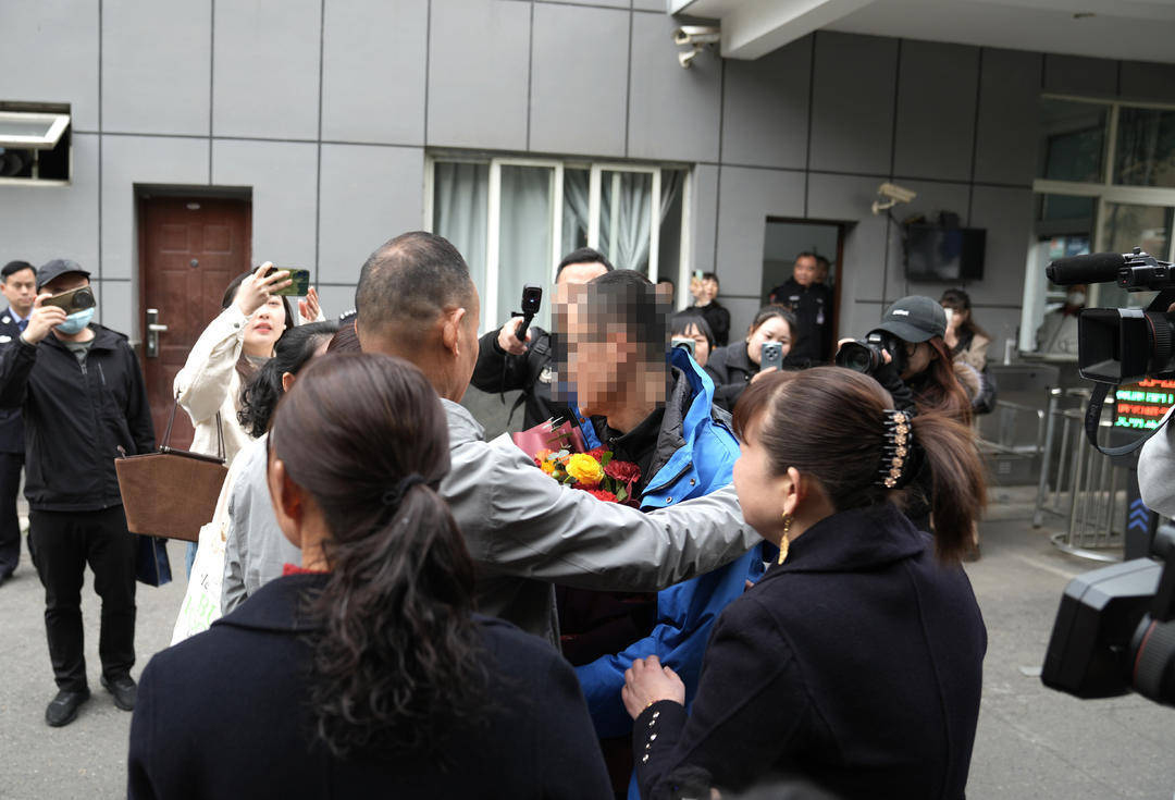 成都爸妈必看：揭开DNA的秘密，亲子鉴定原来如此温暖！